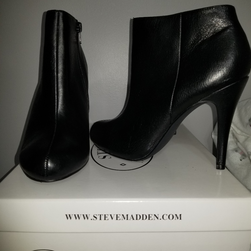 Steve Madden booties